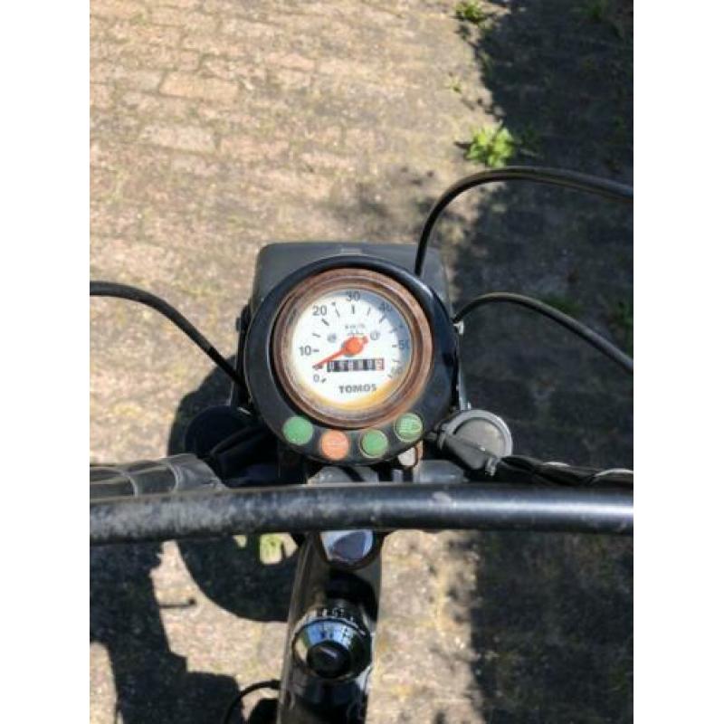 Tomos snor
