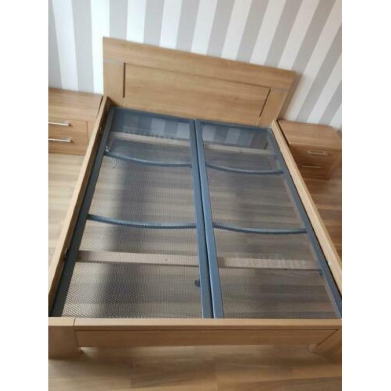 Ombouw bed + 2 bijpass nachtkastjes + 2 AUPING spiraalbodems