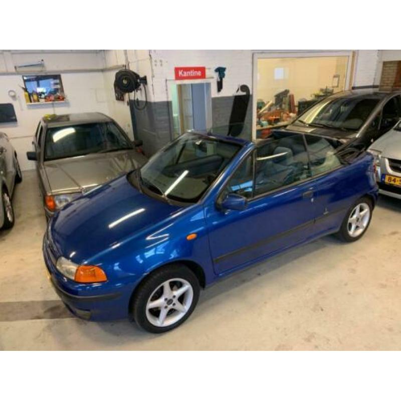 Fiat Punto Cabrio 1.2 60 S Mooie nette auto