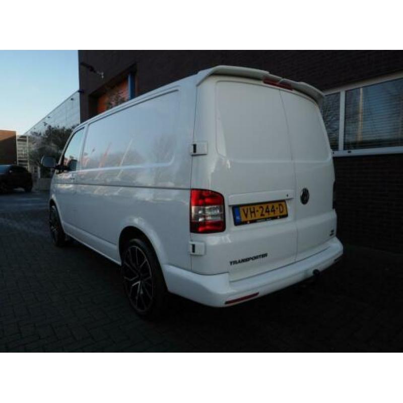 Volkswagen Transporter 2.0 TDI 180PK R-Line Leder Navi Cruis