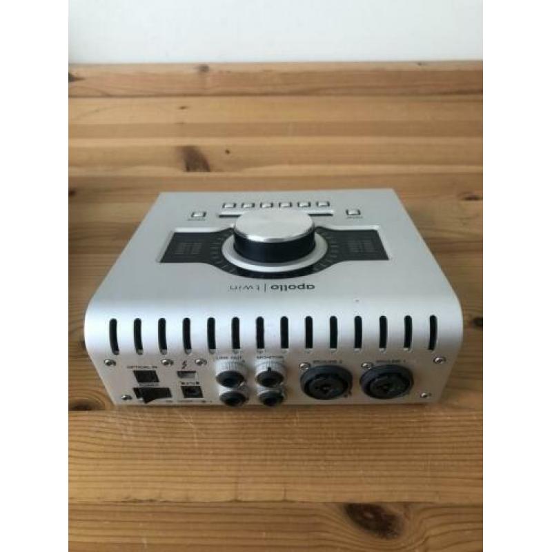 Twin Apollo Universal Audio Thunderbolt