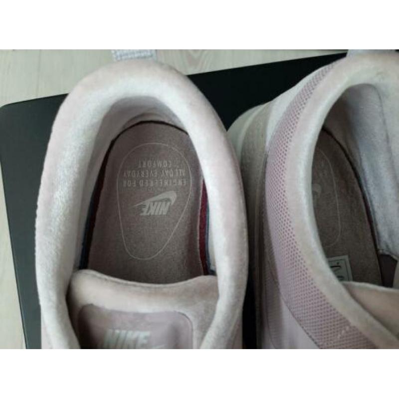 Nike Air roze dames gympen Maat 42