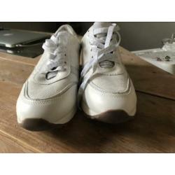 Wit gympen sneakers nieuw mt 40