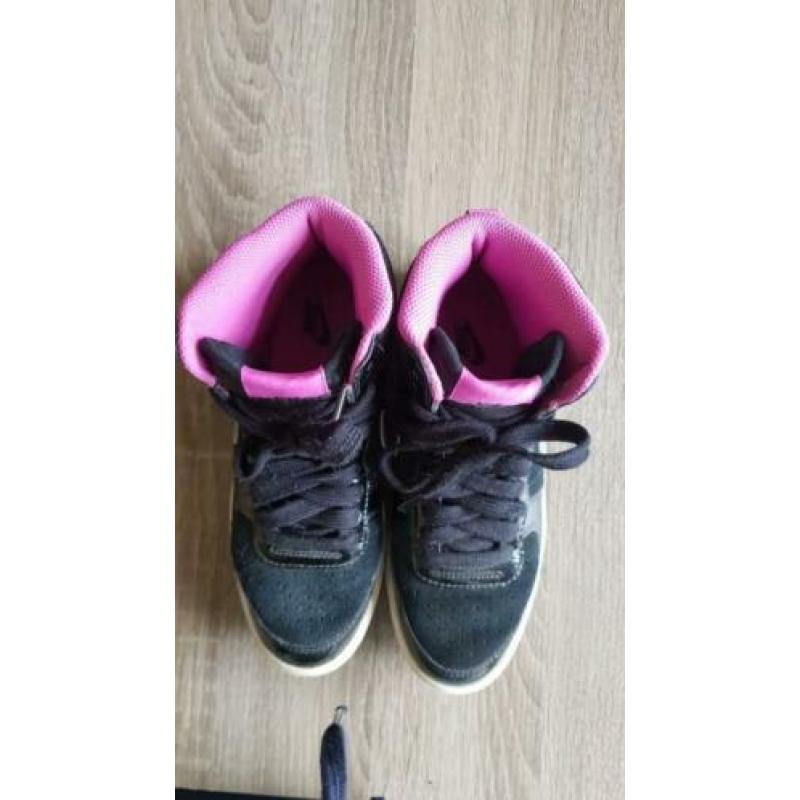 Zo goed als nieuwe nike schoenen, maat 36