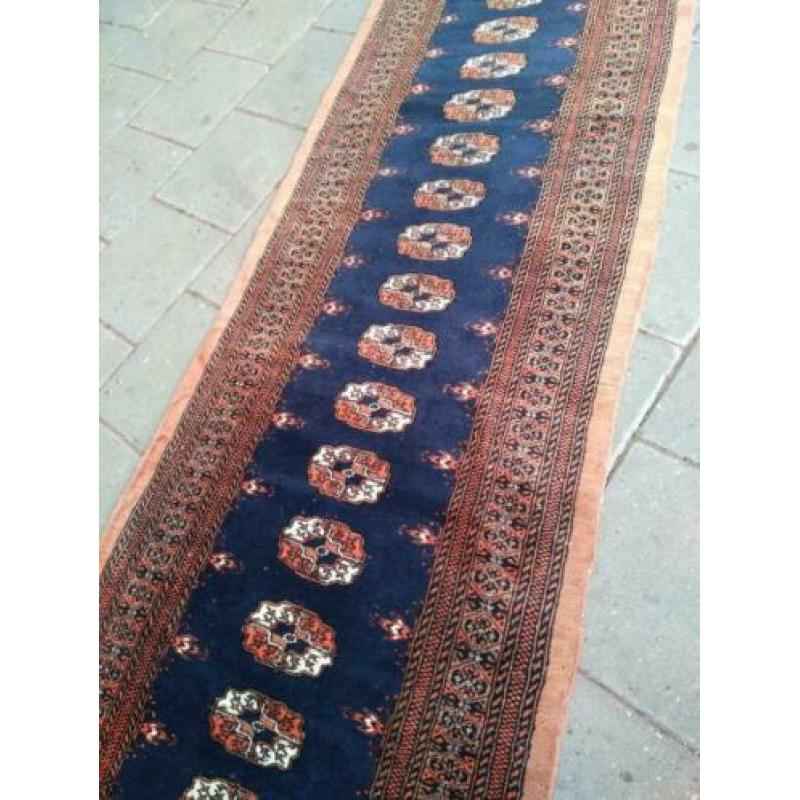 Perziische loper 320x76 cm.