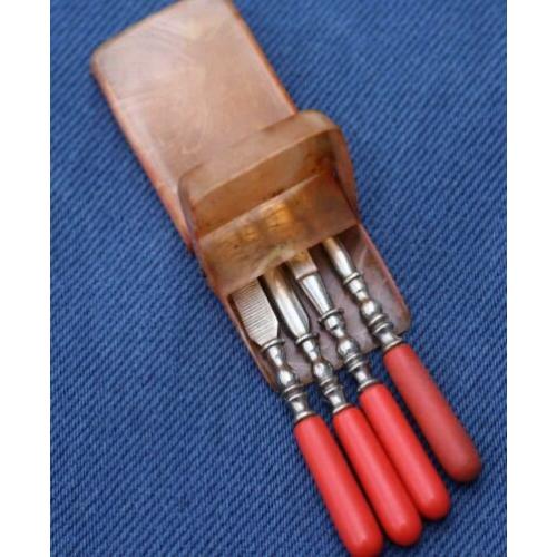 Antiek/vintage reis manicure set celluloid doos - circa 1930