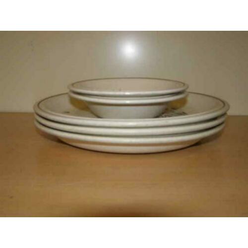 Pinewood servies onderdelen (A19 982)