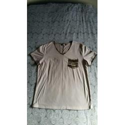 T shirts met legerprint