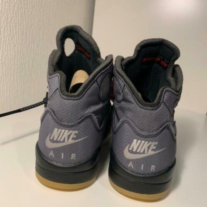 Jordan 5 x Off-White maat EURO 42/ USA 8.5 Deadstock