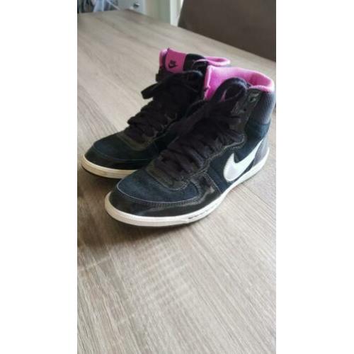 Zo goed als nieuwe nike schoenen, maat 36