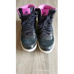 Zo goed als nieuwe nike schoenen, maat 36