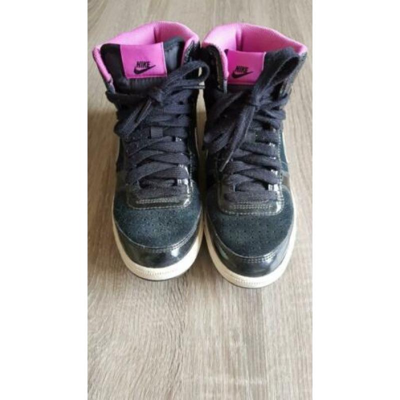 Zo goed als nieuwe nike schoenen, maat 36
