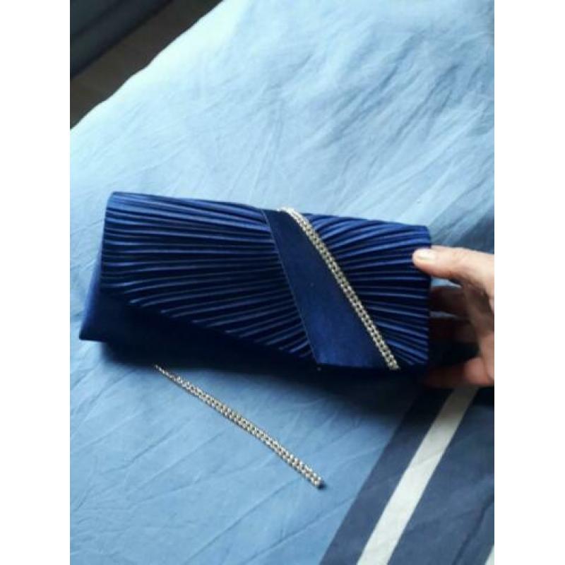 Blauw nieuw chique maat 38, 40 of 42, clutch/ketting/oorbel