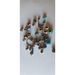 Soort Pandora armband + losse bedels