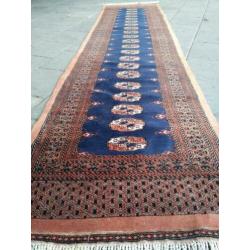 Perziische loper 320x76 cm.