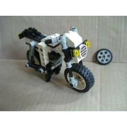 Technisch Lego set 8810 witte motor met boekje