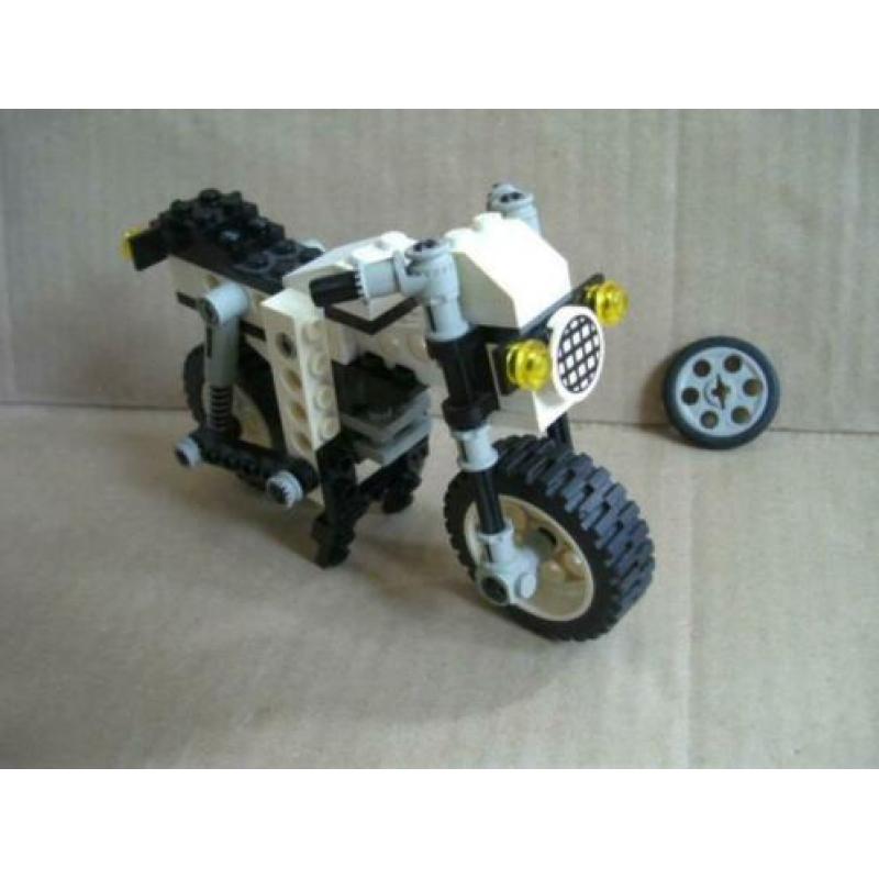 Technisch Lego set 8810 witte motor met boekje