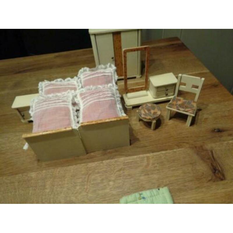 Antieke Poppenhuis slaapkamer omstreeks 1930/nr.294