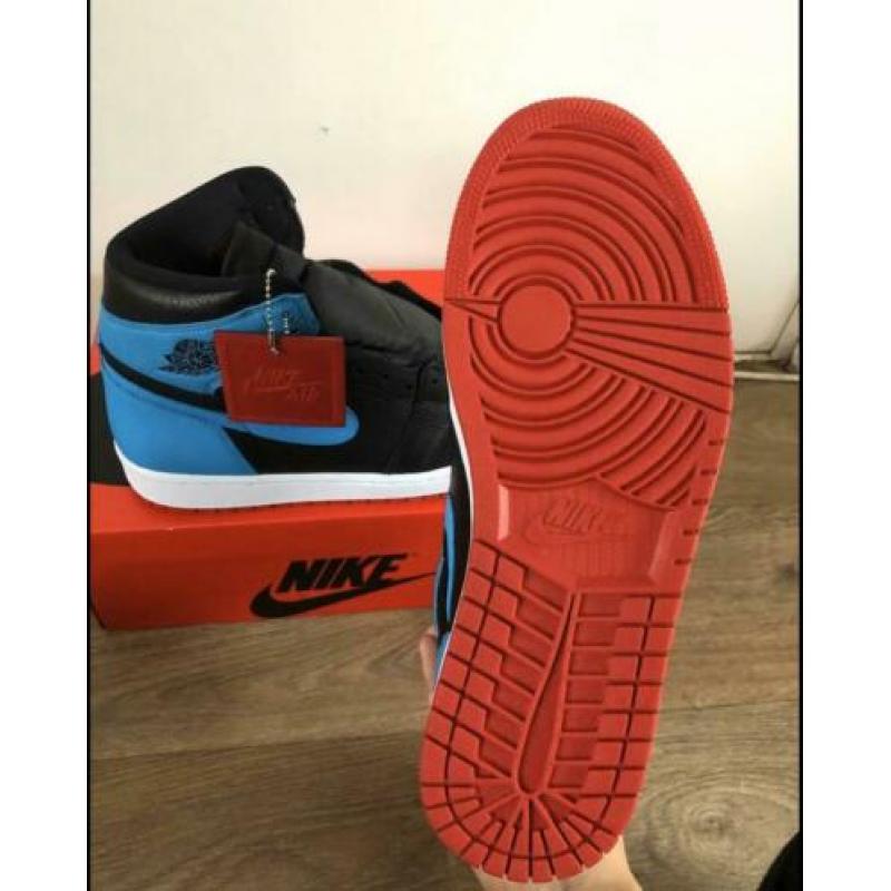 Air jordan 1 High OG UNC TO CHICAGO maat 40 1/2