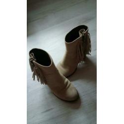 Laarsjes 37