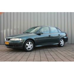 Opel Vectra 1.6-16V Pearl