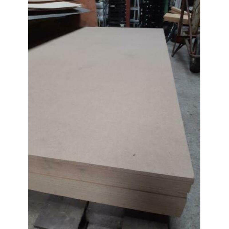 Mdf platen 122 x 144 12 mm