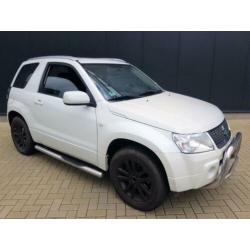 Suzuki Grand Vitara 1.6-16V Exclusive AIRCO / LEER/ 4WD / TR