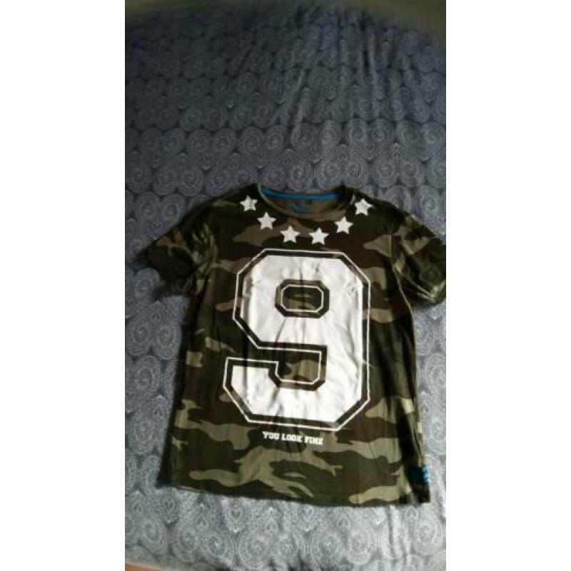 T shirts met legerprint