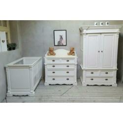 ~~ prachtig landelijke massief grenen babykamer ~~