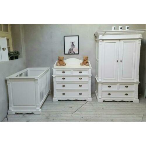 ~~ prachtig landelijke massief grenen babykamer ~~