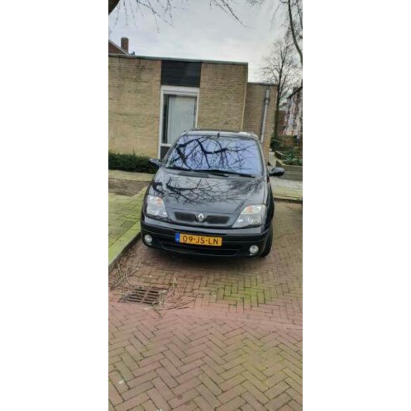 Renault Megane Scenic 1.6 16V 2002 Zwart
