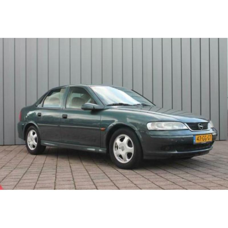 Opel Vectra 1.6-16V Pearl