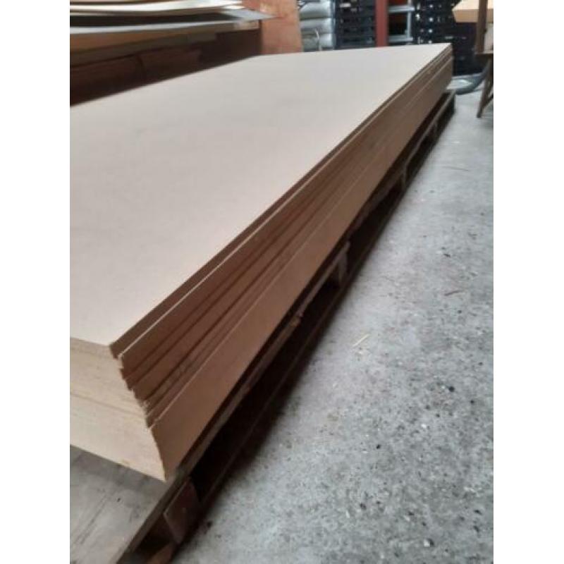 Mdf platen 122 x 144 12 mm