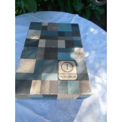 Doos met vintage kleurrijke glazen/Durobar