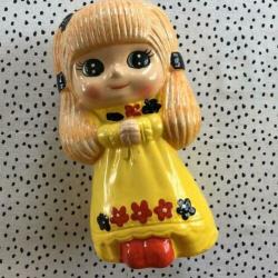 Vrolijke spaarpot meisje kinderkamer
