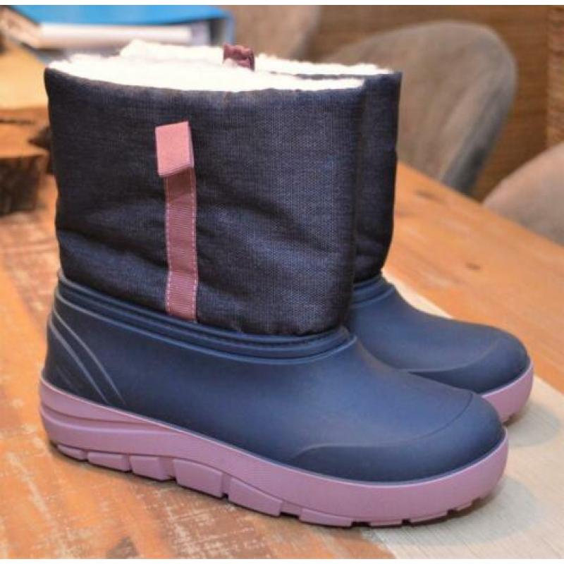 Nieuwe kinder snowboots te koop.
