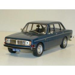 Volvo 144 rood 1971 . Ixo . Models 1:43 / 1 van 999 stuks .