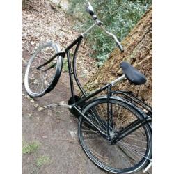 Mooie omafiets 53 cm 28 inch goede banden verlichting slot