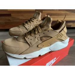 Nike Huarache Sail-gum Med Brown maat 46 us 12