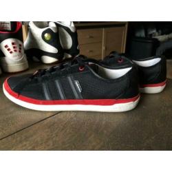 Adidas sneakers zo goed als nieuw! Maat 44