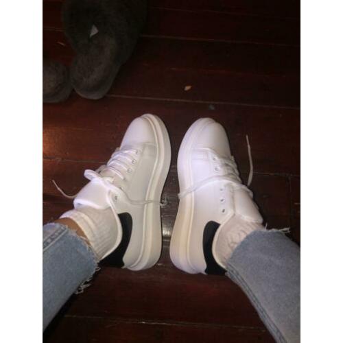 Gave witte sneakers!