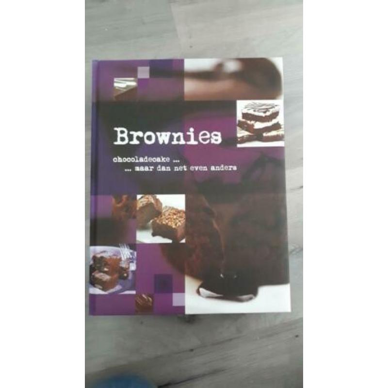 6 nieuwe kookboeken (taarten / cupcakes etc) nieuw