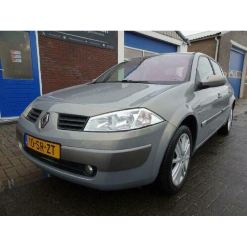 Renault Megane Mégane 2.0-16V Dynamique Comfort NAP,APK,NWE