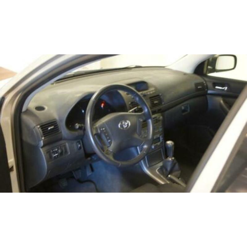 Toyota Avensis Wagon 2.0 VVTi Linea Luna 2006 Clima*Elek Pak