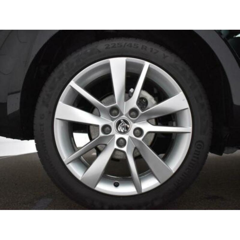 Skoda Octavia 1.5 TSI Greentech Ambition Business met o.a. T