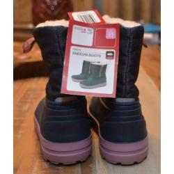 Nieuwe kinder snowboots te koop.