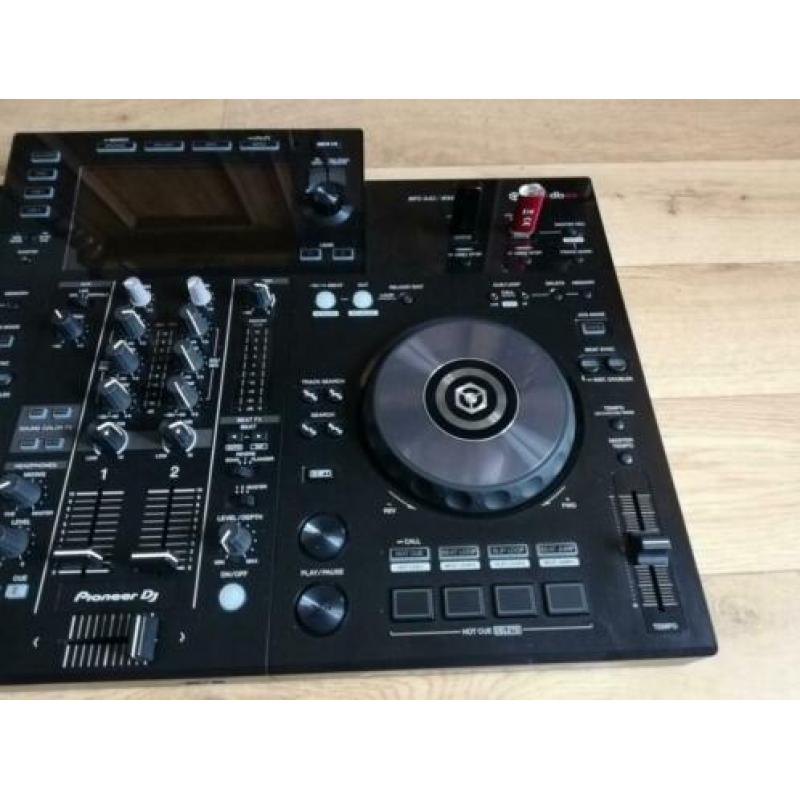 Pioneer xdj rr met draagtas.