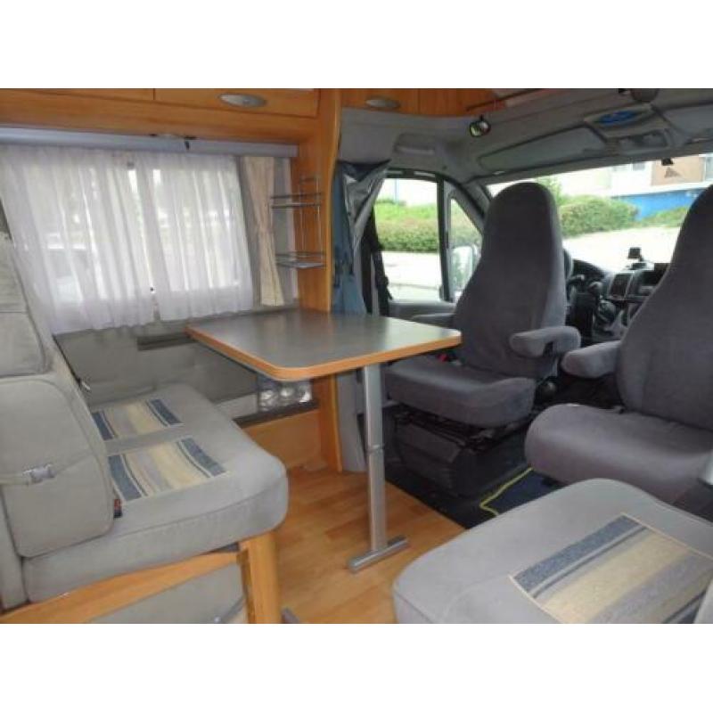 Camper Adria Coral 660 SL met enkele bedden