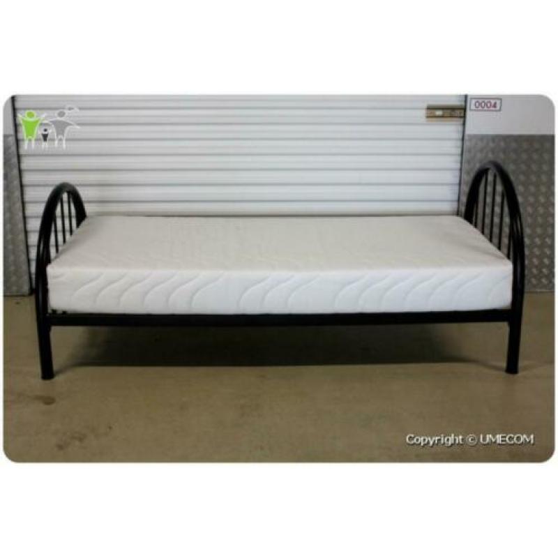 1-Persoons Bed / LogeerBed (Ombouw / Spiraal / Matras)
