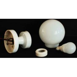 3 oude plafondlampen/messing/bakeliet/porselein/inc.verz€110